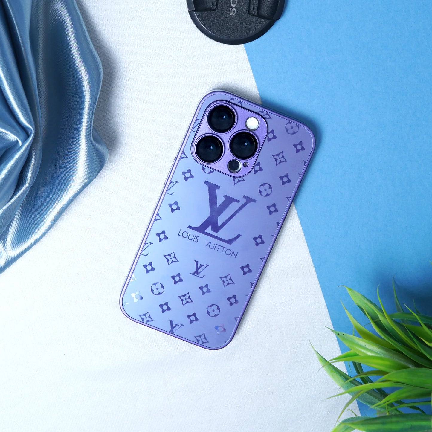 LV Pattern Glass Case - iPhone 15 Series